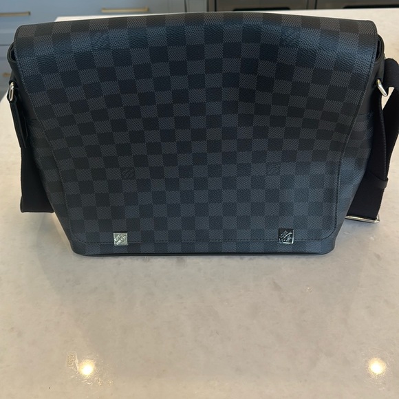 Louis Vuitton Messenger Bag - Picture 1 of 10